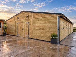 American Barn – 10 Stables | 36ft x 60ft