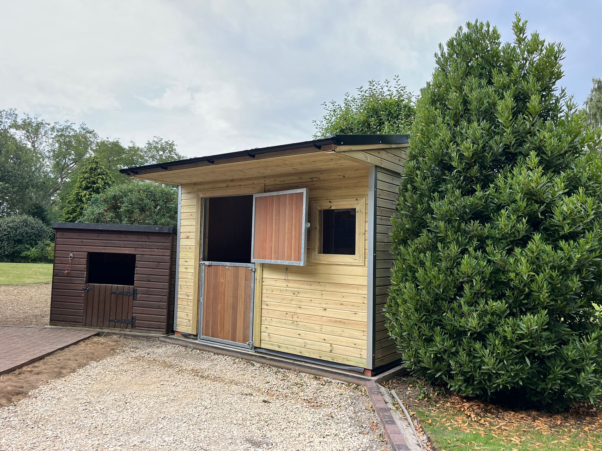 12'x12' Premium Stable - Image 2