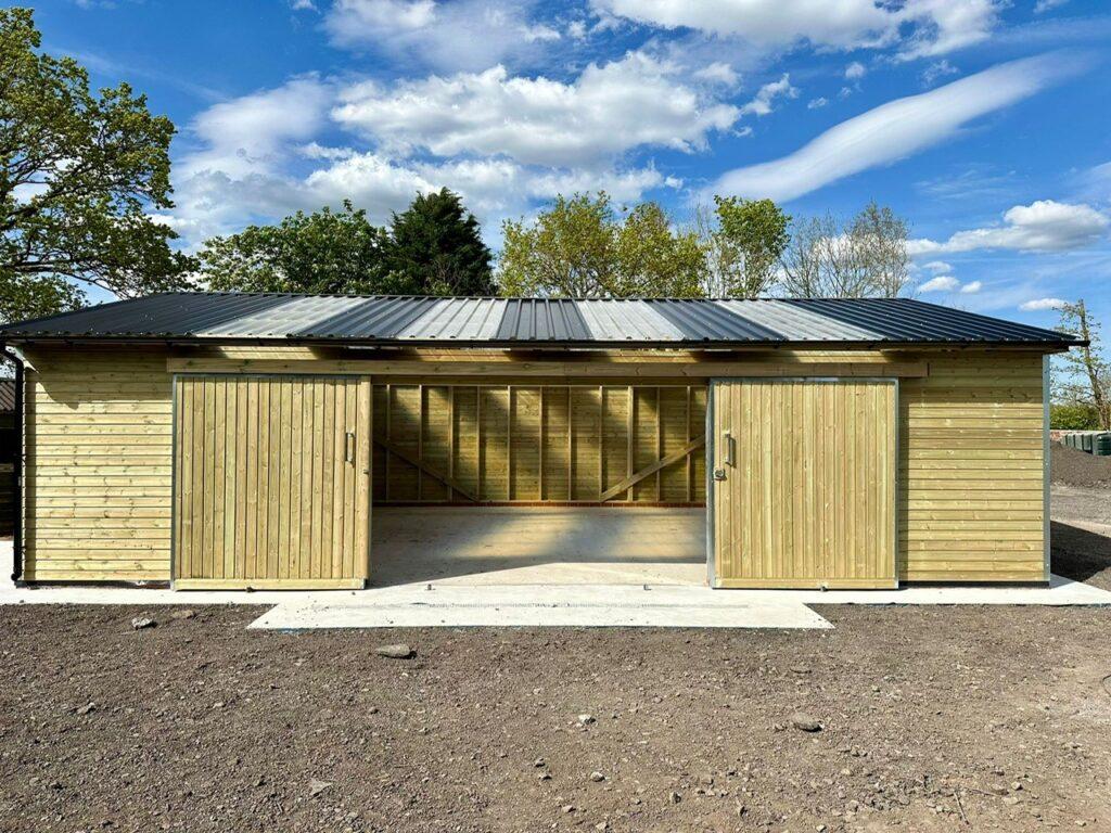 Open American Barn with sliding doors Open American Barn with sliding doors