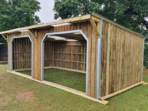 Alpaca Shelter double open fronted