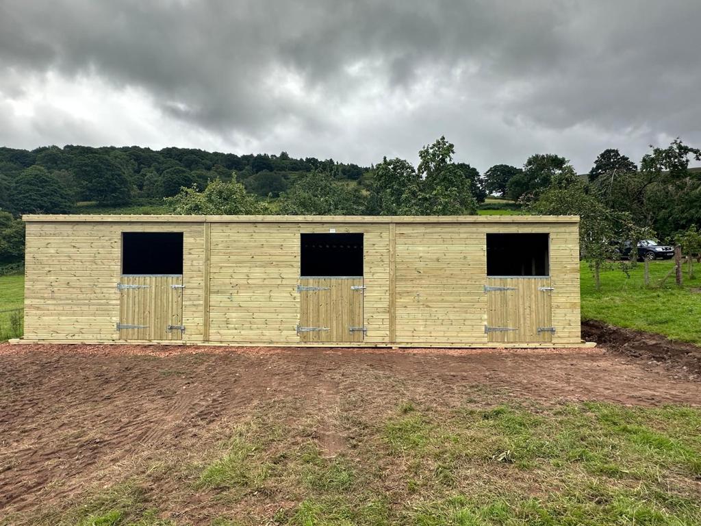 essential stable block36ft.png