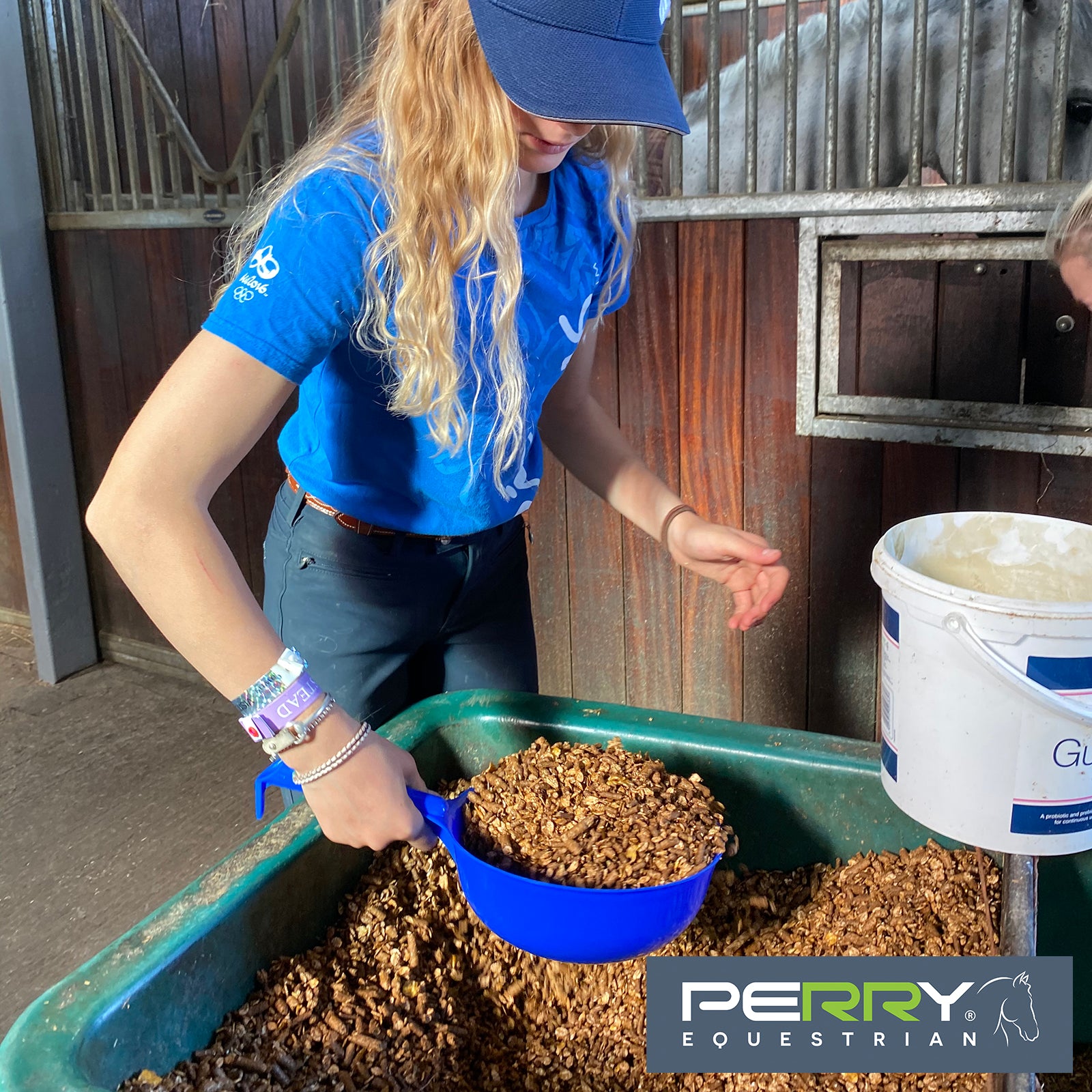 Plastic Feed & Water Bowl Scoop - Image 2