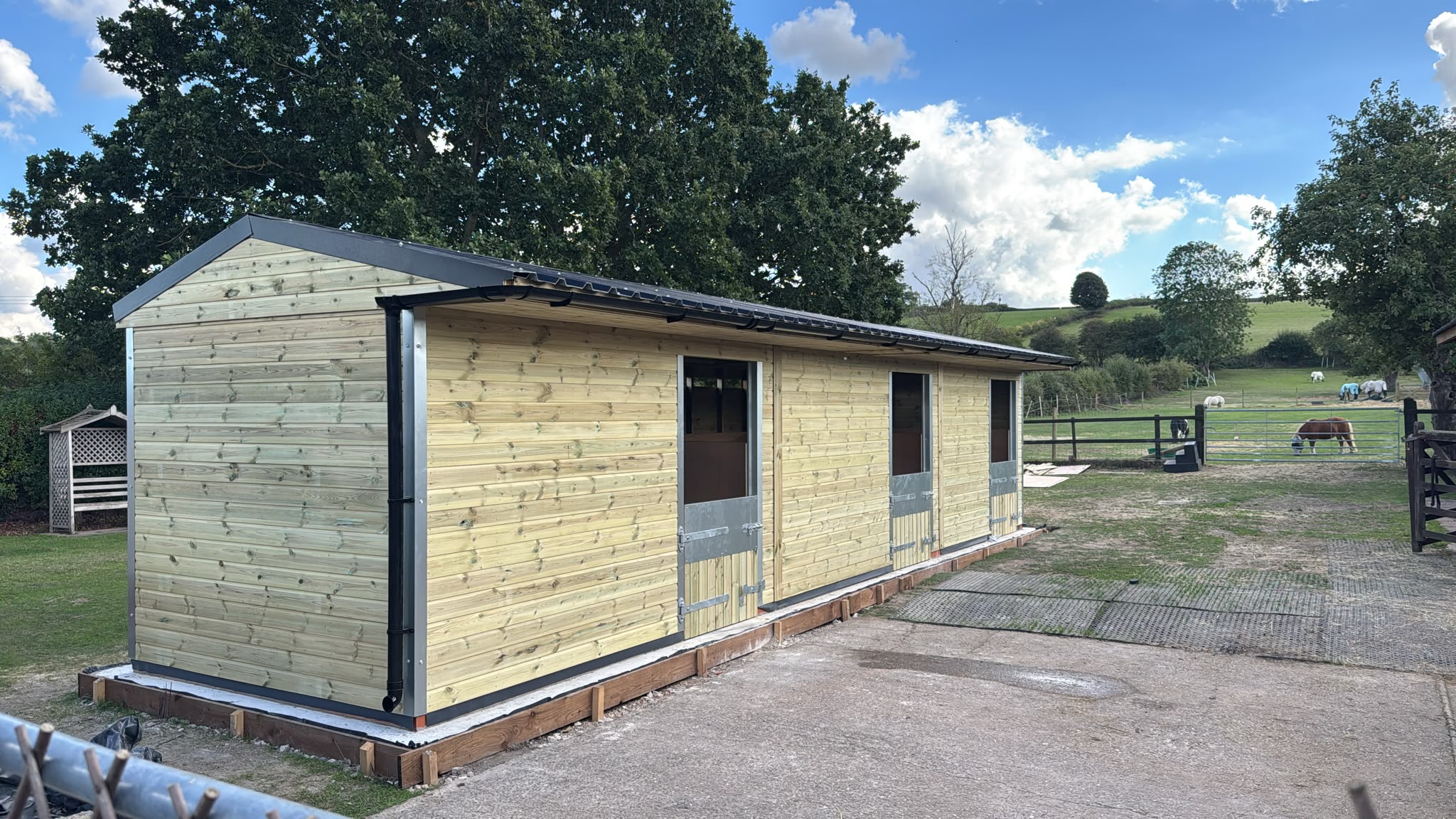 8' x 24' Mini Stable Block