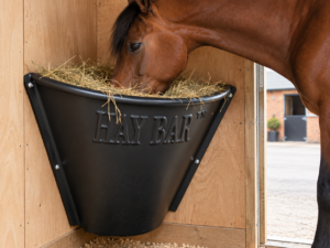 HayBar Classic Horse Feeder Black in Hunter stable